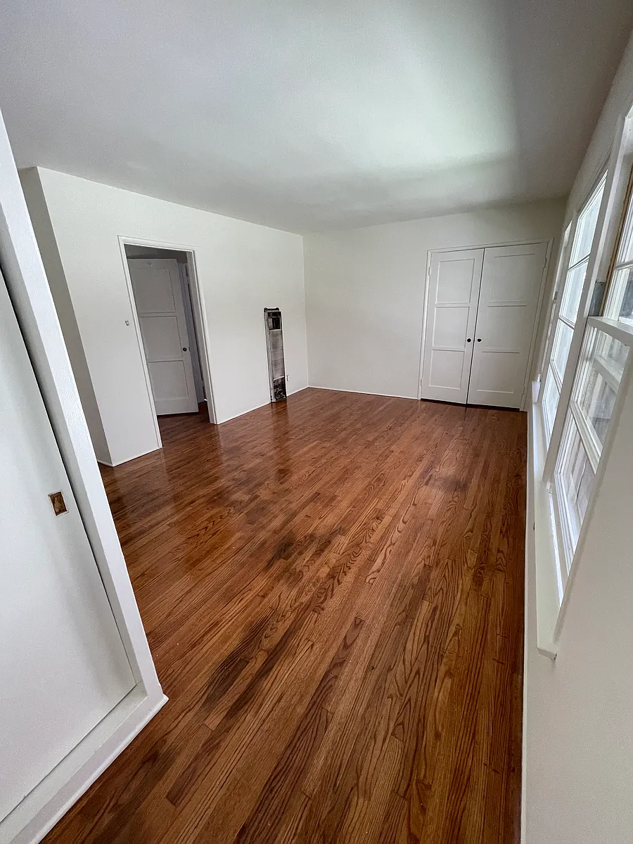 Building Photo - 404 E Harvard St #2