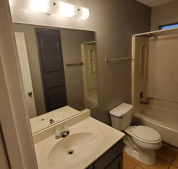 4704 Oakfield Way — Photo 19