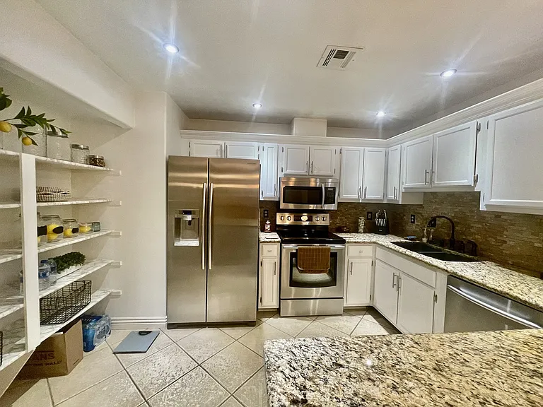 9070 Spring Mountain Rd #204 — Photo 21