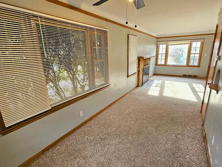 548 Arlington Ave — Photo 3