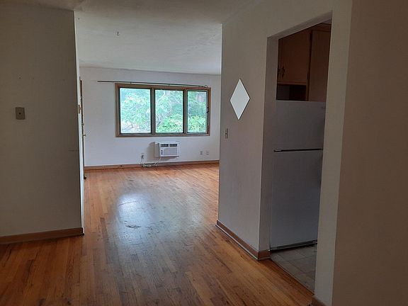 2nd image of 2333 S 14th St #4