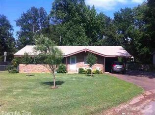 1006 N Holly St, Searcy, AR 72143