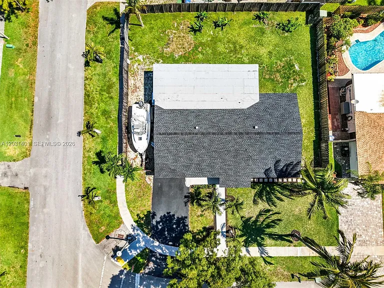 9741 NW 5th St — Photo 33