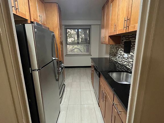 4th image of 67-41 185th St #1A