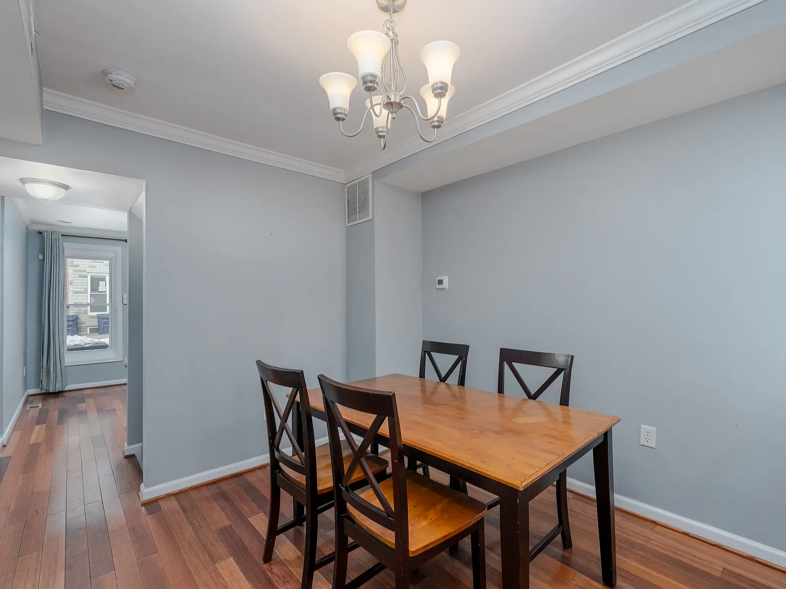 2 bed, 3.5 bath, 1717 sqft, $2,200 — Photo 4
