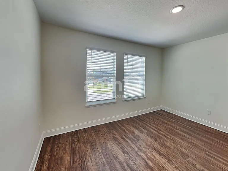 6054 Little Bluff Cir — Photo 20