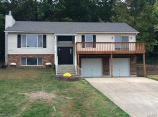 1900 Deer Run Trl, Pacific, MO 63069