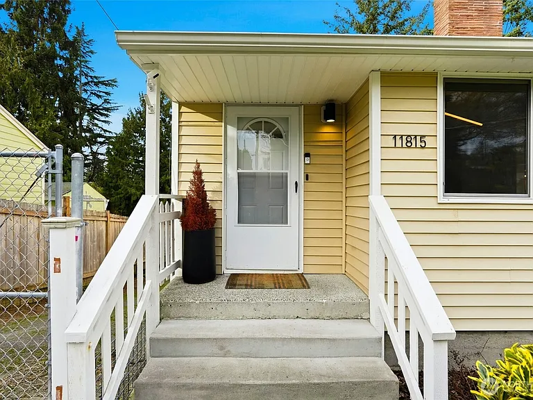 11815 20th Ave SW — Photo 15