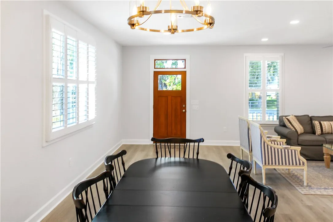 3 bed, 2.0 bath, 1482 sqft, $2,950 — Photo 4