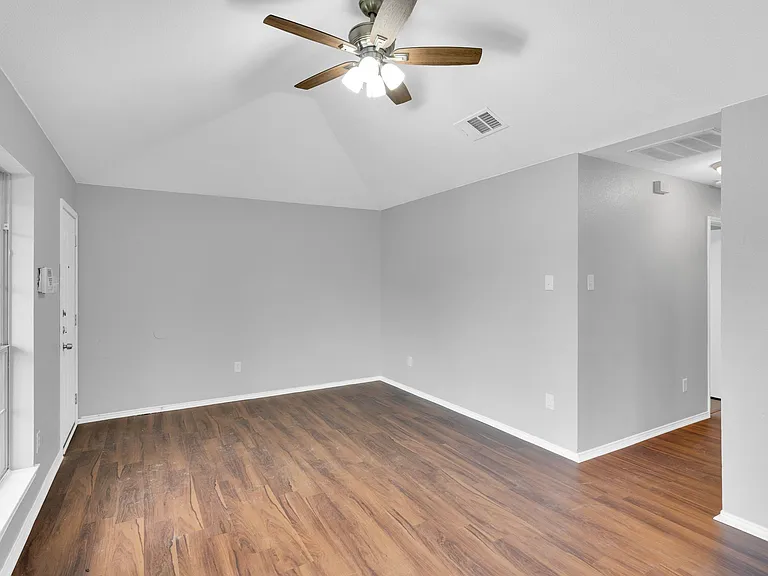 2520 Fatima Ave — Photo 9