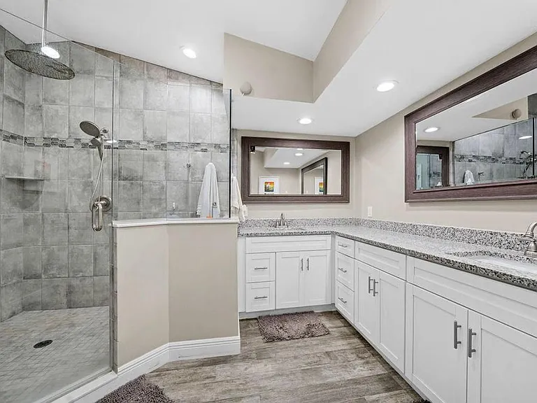 775 Howard St — Photo 22