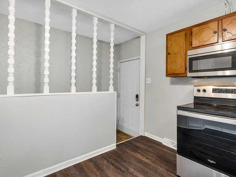1209 Congress Ave — Photo 16
