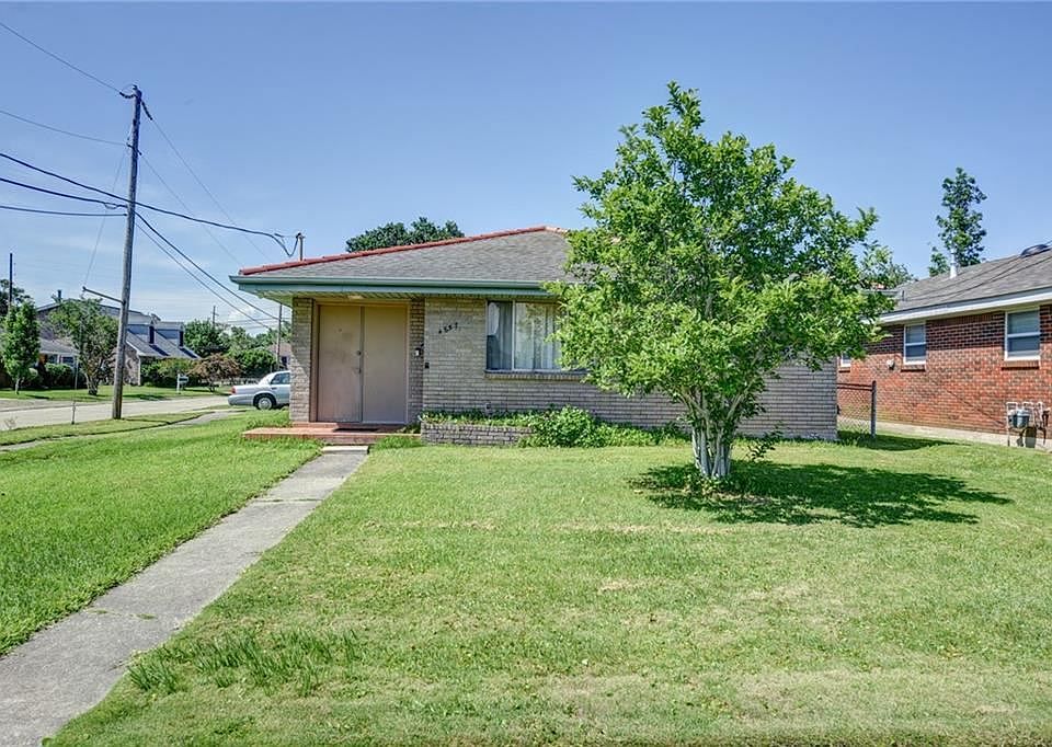 1st image of 4857 Argonne St