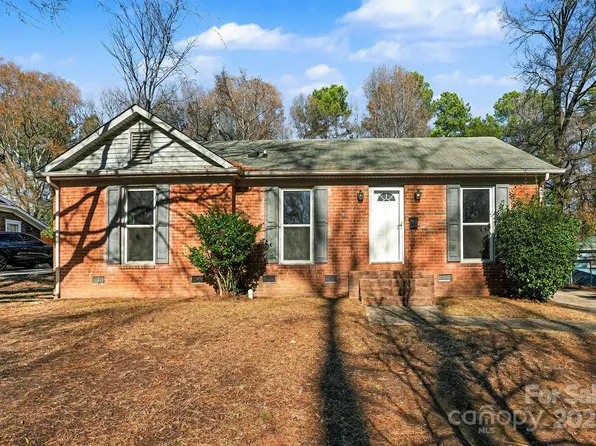 7125 Covecreek Dr, Charlotte, NC 28215