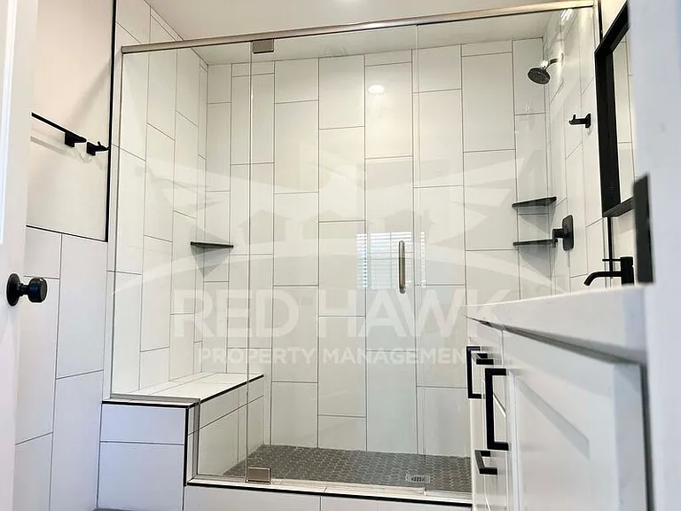 119 S Catalina St — Photo 11