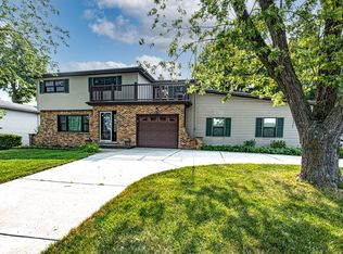 350 N Roselle Rd, Roselle, IL 60172