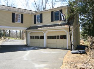 225 Peaceable St, Ridgefield, CT 06877