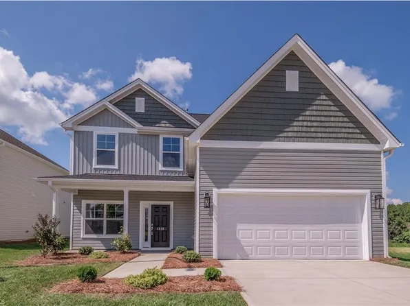 1318 Dandridge Dr, Kernersville, NC 27284