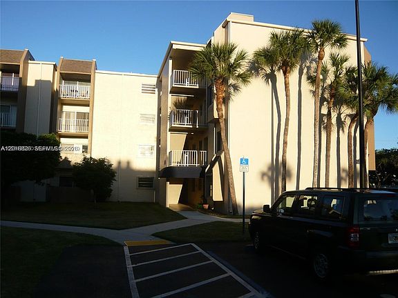 3rd image of 7715 SW 86th St #A2-405