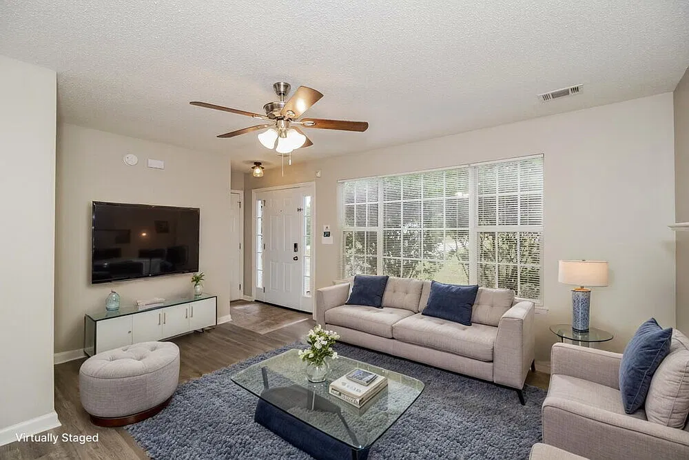 3 bed, 2.5 bath, 1388 sqft, $1,690 — Photo 4
