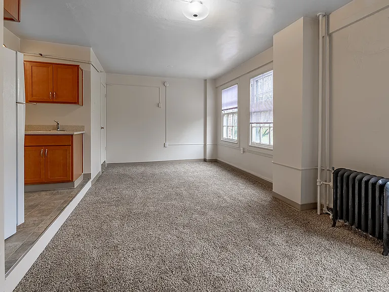 519 Washington St SE — Photo 3