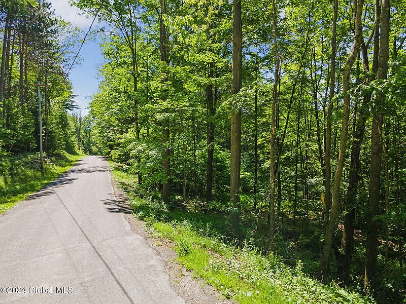3rd image of 283 Fulton Hill Road