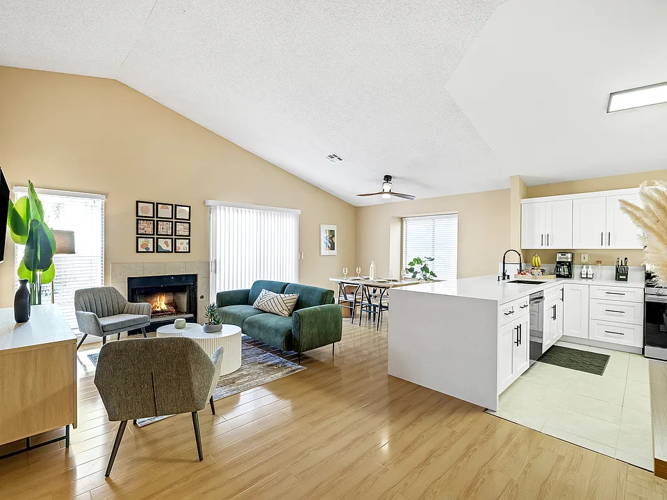 3316 Altamar Ln