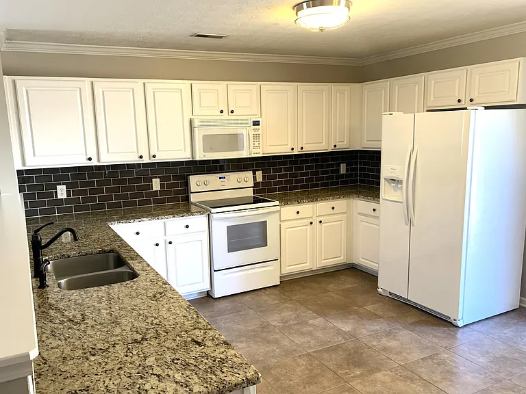 119 Trail Ridge Way — Photo 3