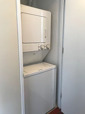 Rented by Kingstone Realty Inc | media 18