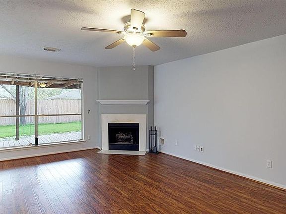 4th image of 28910 Raestone St