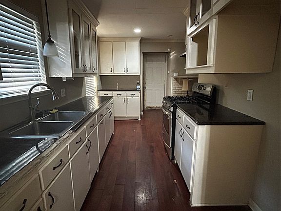 4th image of 659 W Pentagon Pkwy