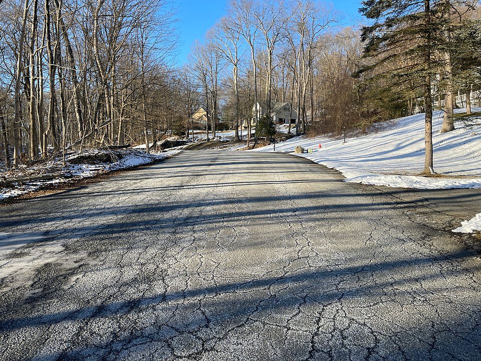 2nd image of 12 Seth Canyon Rd