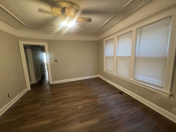 2nd image of 3038 Fullerton St #1
