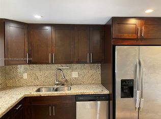 6900 N Kendall Dr APT A408, Pinecrest, FL 33156