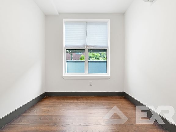 5th image of 1336 Dekalb Ave #2R