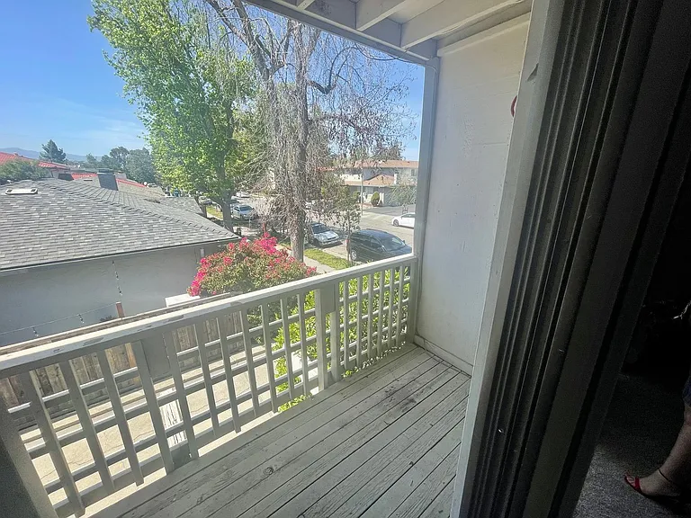 190 Adler Ave — Photo 17