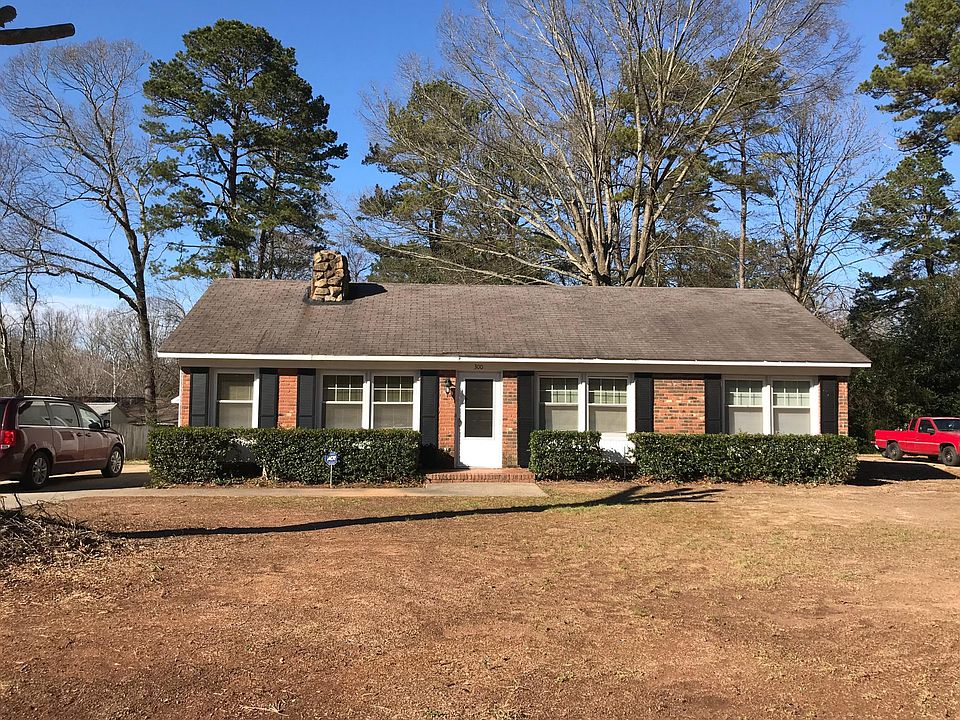 1st image of 300 Newburg Ln
