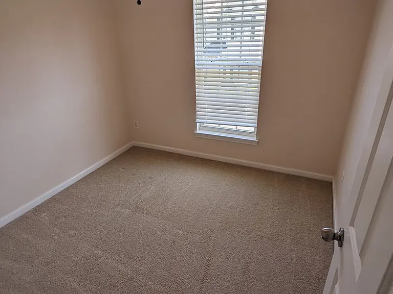 4613 Forestridge Commons Dr — Photo 17