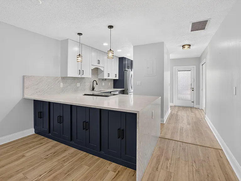 2401 Del Aire Blvd #101 — Photo 17