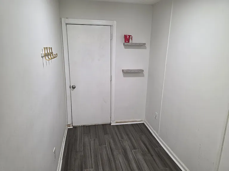 4059 Keating Dr — Photo 9