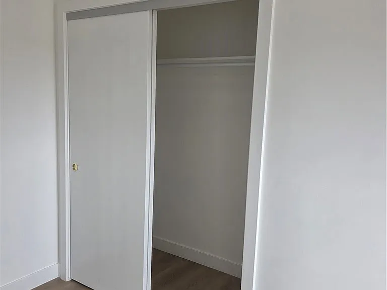 14169 Calvert St — Photo 16