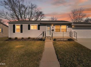 400 Rosewood Ave, Findlay, OH 45840