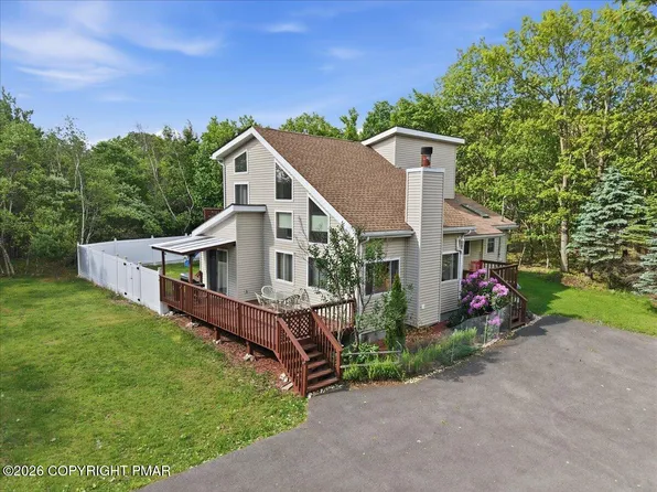 242 Colonial Ter, Albrightsville, PA 18210