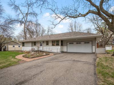 16217 Woodland Ln, Minnetonka, MN, 55345