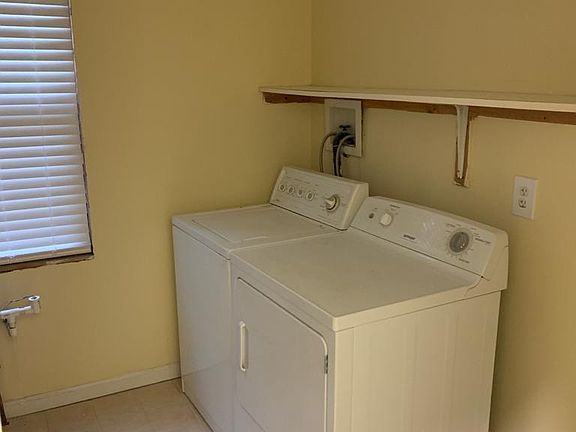 Washer & dryer room