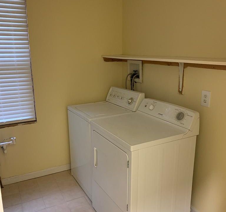 Washer & dryer room