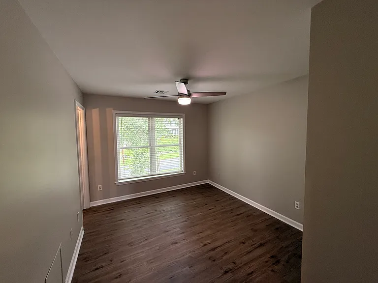 327 W Trinity Ave — Photo 15