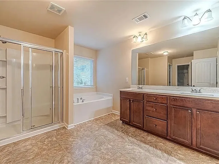 2179 Baywood Tree Ln — Photo 9