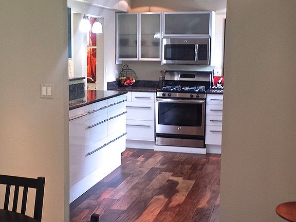 2nd image of 14 Portsmouth Ct