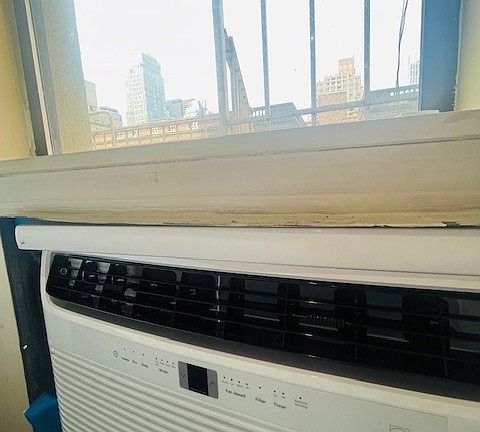 4th image of 348 E 49th St APT 6E